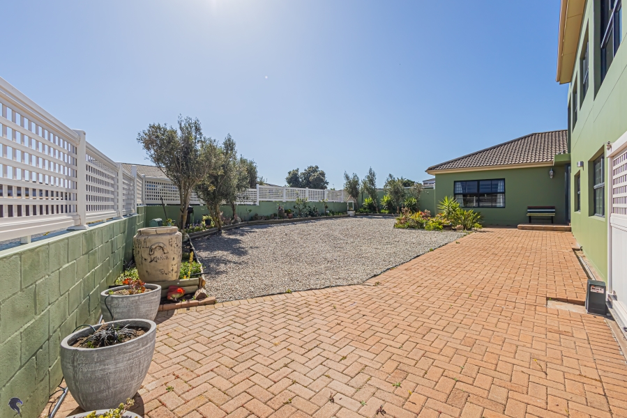 3 Bedroom Property for Sale in Country Club Western Cape